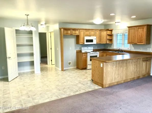 1780 E Neil Cir APT 4, Wasilla, AK 99654