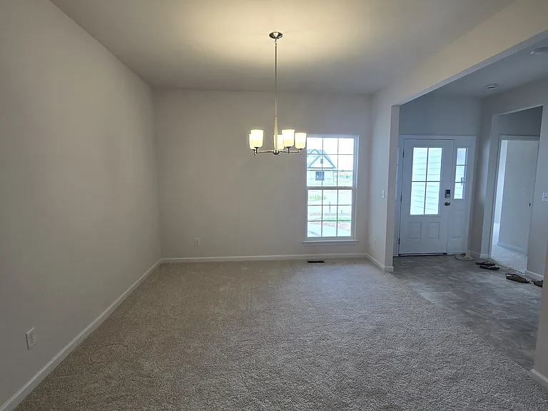 140 Sterling Dr — Photo 27