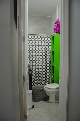 Rented by Elite NY Holdings | media 28