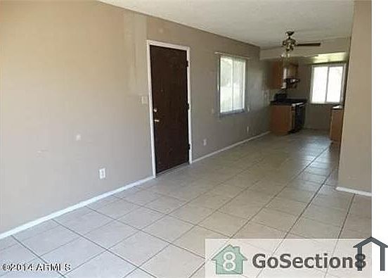 4th image of 3221 W Loma Ln