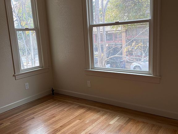 5th image of 1865 Euclid Ave #31