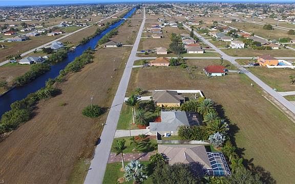 3rd image of 2047 NW 6th Ter
