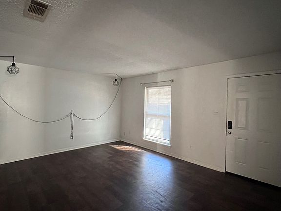 4th image of 2006 Columbus Cir
