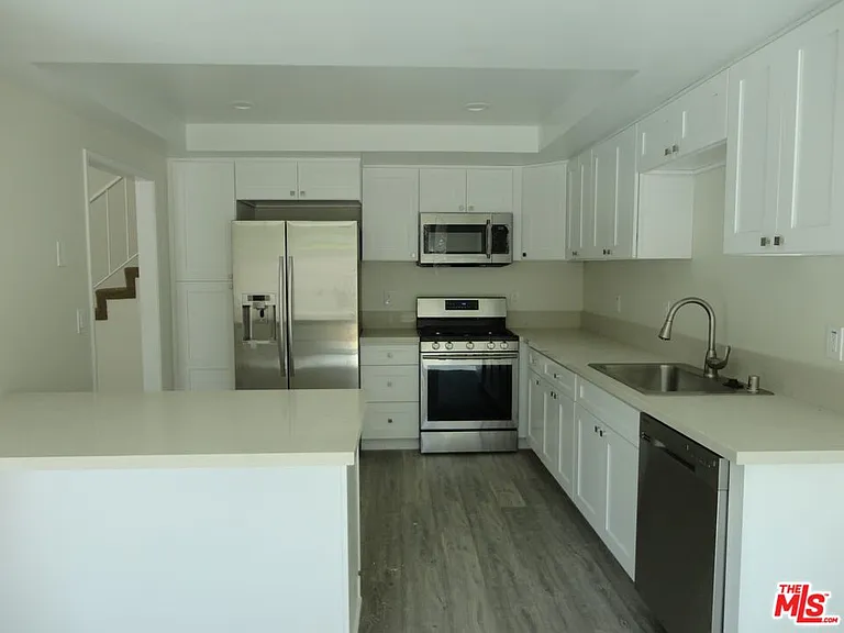 1850 Galway Ln — Photo 1