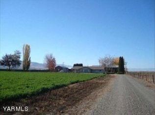 8500 Campbell Rd, Toppenish, WA 98948