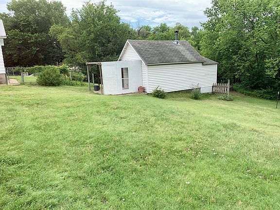 5th image of 904 N Lincoln Ave