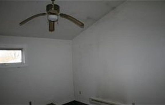 4th image of 905 Halcyon Dr