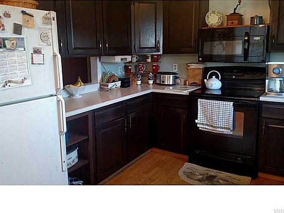 3rd image of 6303 W Mill St