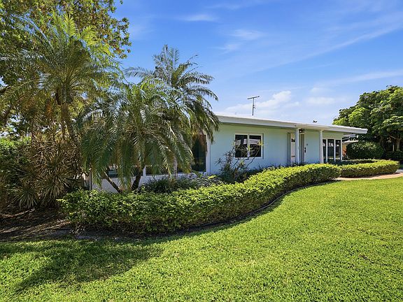 3rd image of 1431 S Ocean Boulevard Unit 28