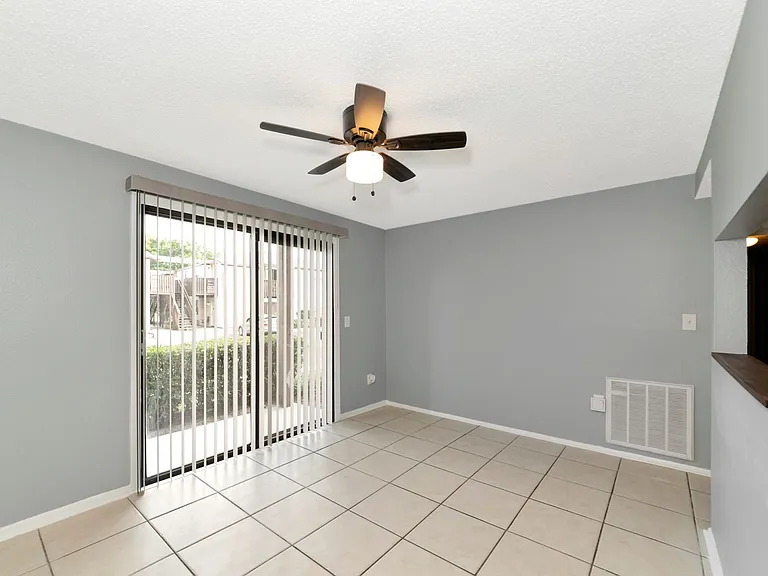 5026 Water Oak Dr #109 — Photo 7