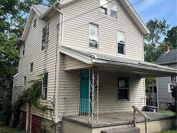 2nd image of 421 McGowan St