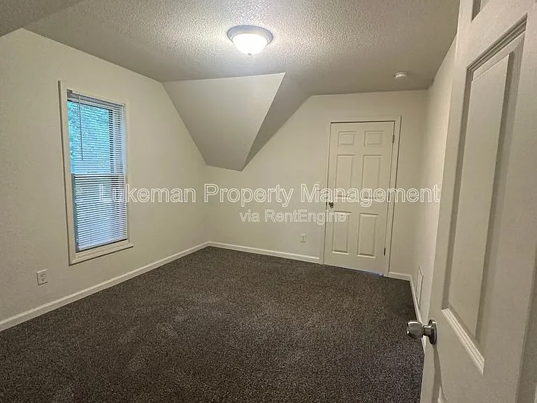 1315 Mills St #2 — Photo 8