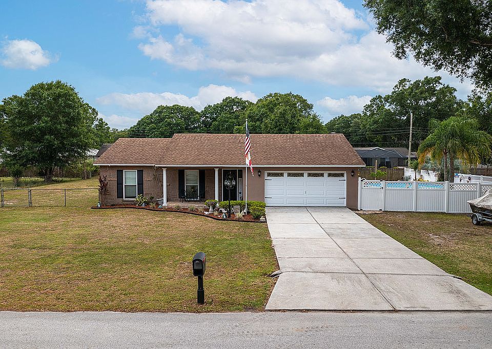 1st image of 316 Tracy Way