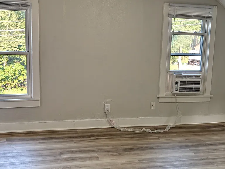 501 Lincoln Ave — Photo 6