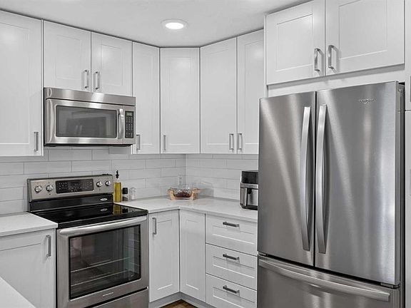 3rd image of 1415 17th St E #308