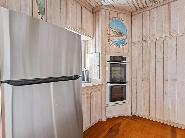 2250 Myrtle Ave — Photo 32