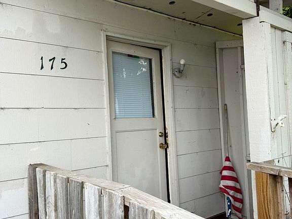 4th image of 175 Cod St