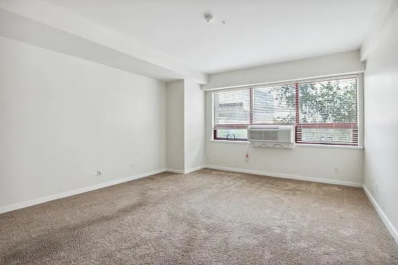 111 Prospect St — Photo 3