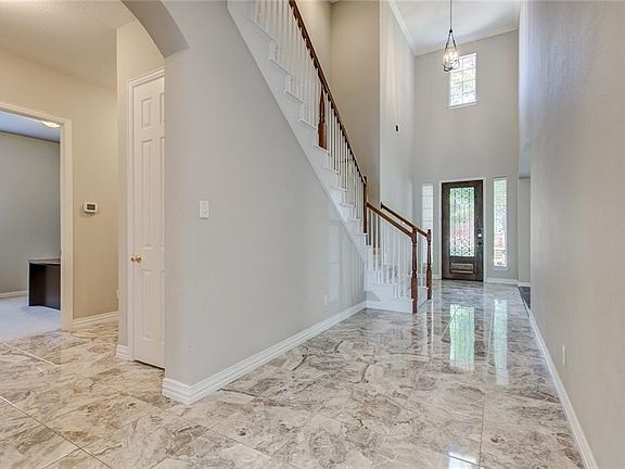 5th image of 3812 Gladney Ln