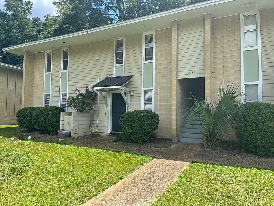 1st image of 1935 Dawsey St APT 2