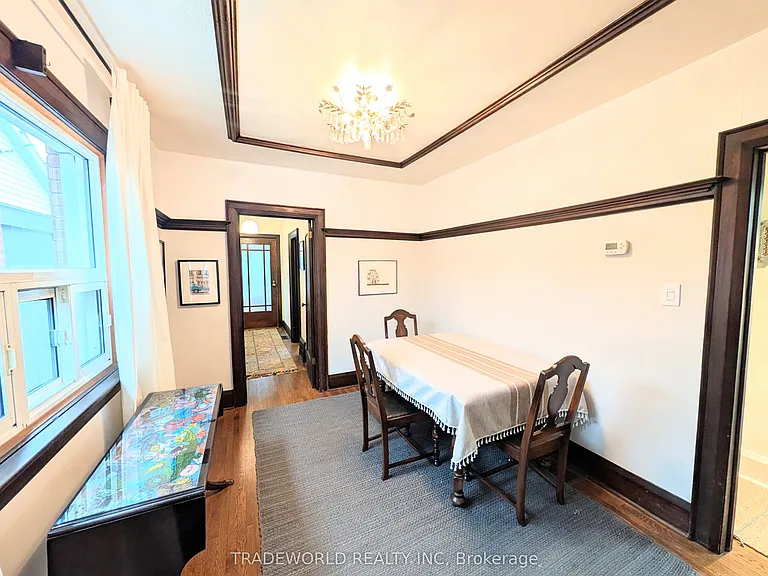 7 Costain Ave — Photo 12
