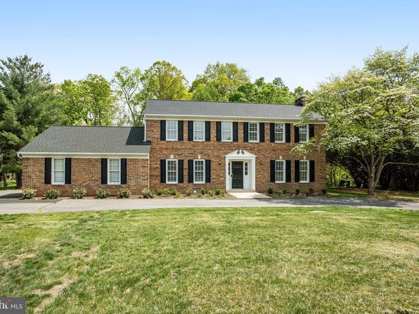 4397 Canterbury Ln, Gainesville, VA 20155