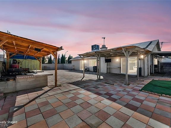 5th image of 6400 Starcrest Dr