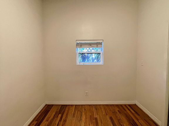 5th image of 700 Woodlawn Ave #2