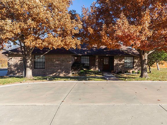 3rd image of 7208 Brookfield Dr
