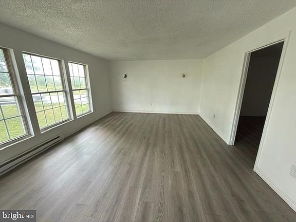 5th image of 130 White Oak Rd