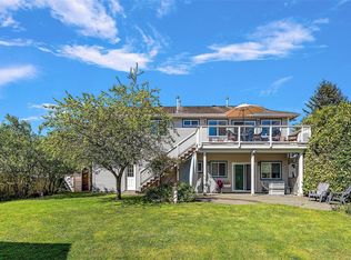 10347 Bowerbank Rd, Sidney, BC V8L3L6