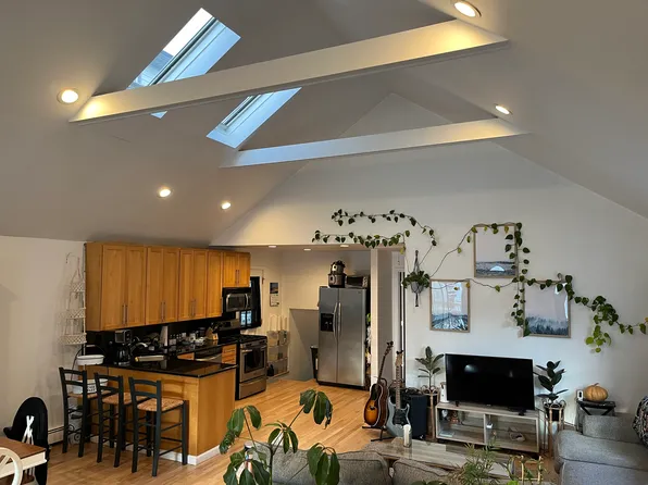 (undisclosed Address), Long Beach, NY 11561