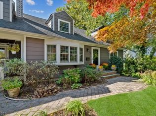 31 Crescent Dr, Morristown, NJ 07960