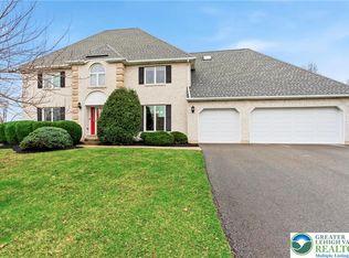 5005 Wagner Dr, Bethlehem, PA 18020