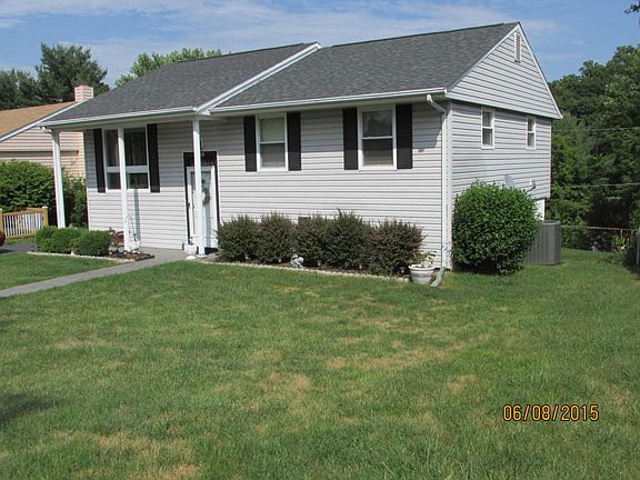 3rd image of 2530 Ellison Ave
