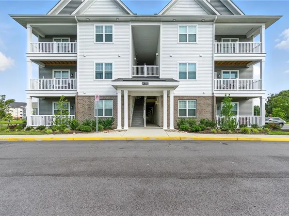 1509 Waitsel Dr #303, Chesapeake, VA 23320