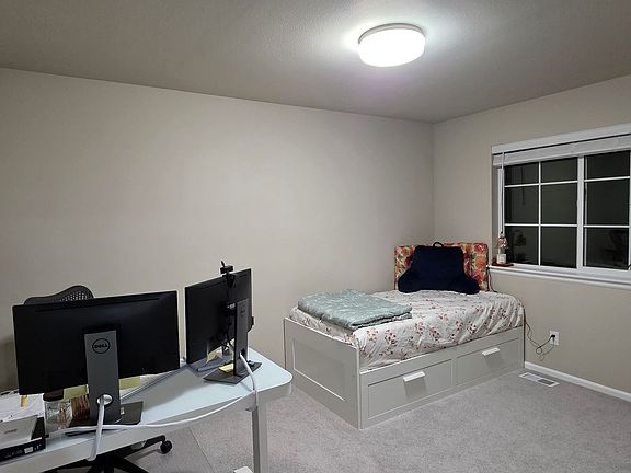 4th image of 15030 Tyee Dr E