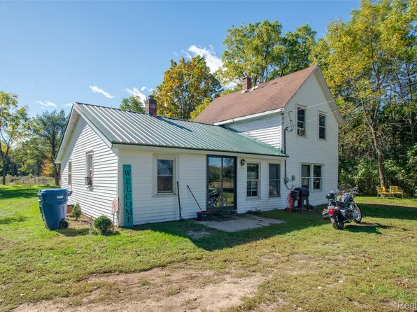 4987 E Garfield Rd, Hesperia, MI 49421