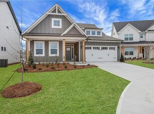 215 Coffee Ln, Hoschton, GA