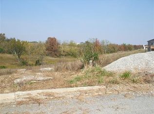 1010 Woodsview Ct, Lawrenceburg, KY 40342