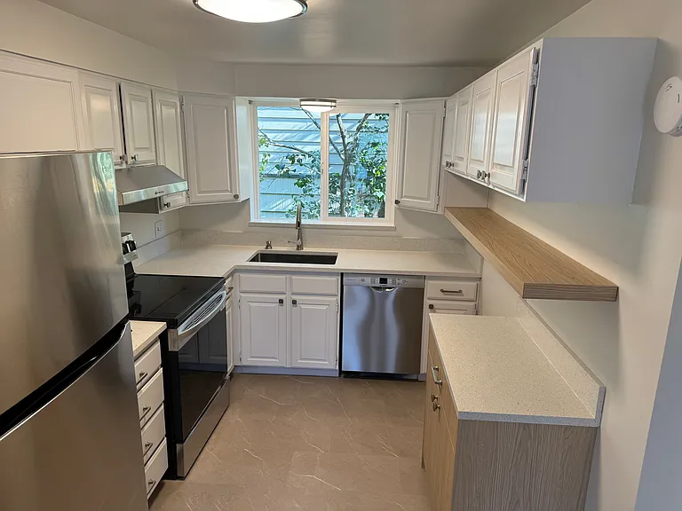 4009 NE 72nd St — Photo 11