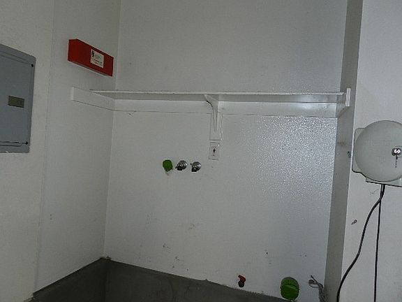 5th image of 13775 Glenoaks Blvd Unit 11