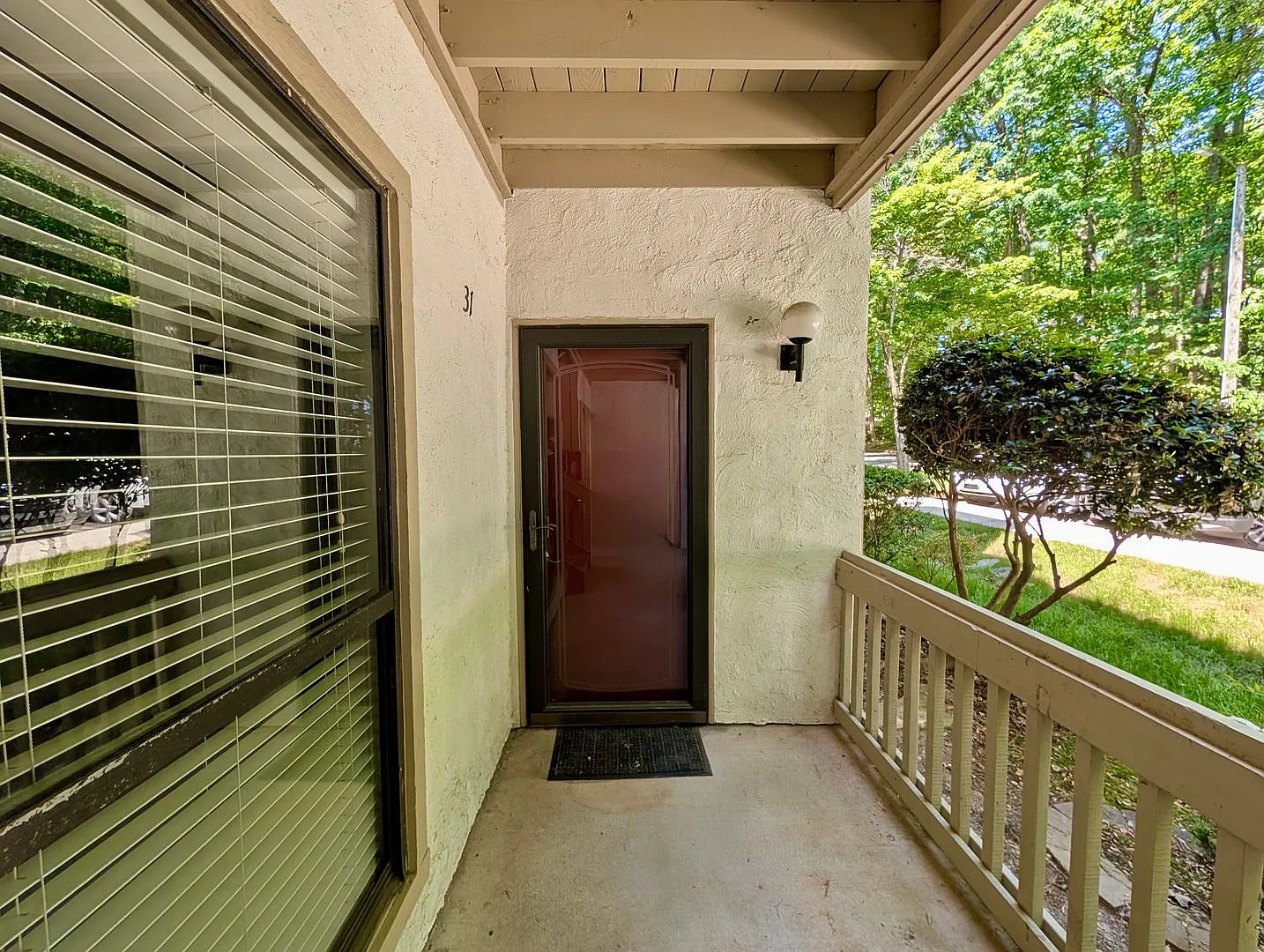 Updated 2-Bedroom Condo in a Prime Cary Location — Photo 2