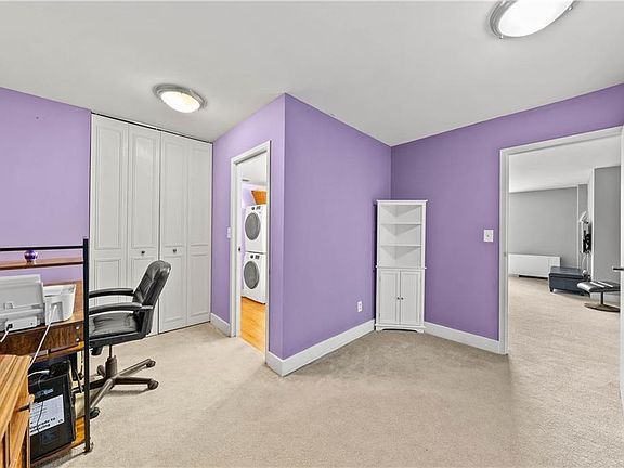 4th image of 600 E 8th St #5B