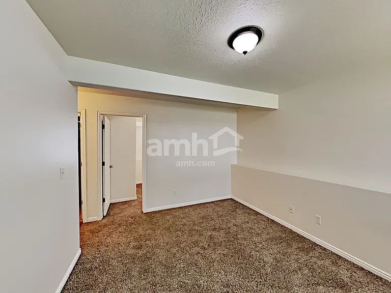 88 E 2325 S — Photo 18