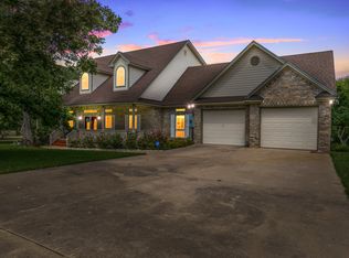 1264 Overlook Dr, Whitney, TX 76692