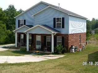 378-380 Miller Pointe Dr, Inman, SC 29349