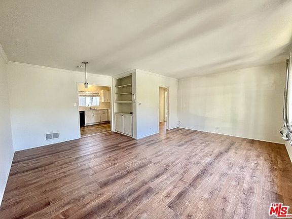 2nd image of 8420 Fountain Ave #1/2