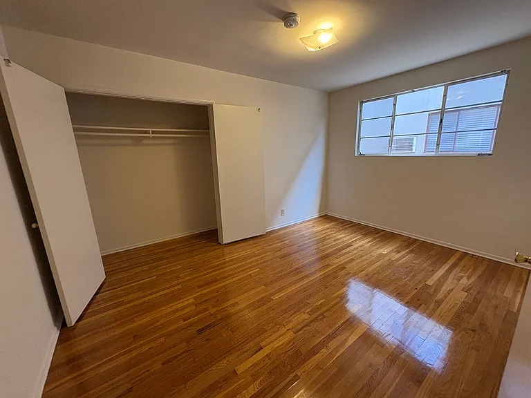 4464 Hazeltine Ave — Photo 7