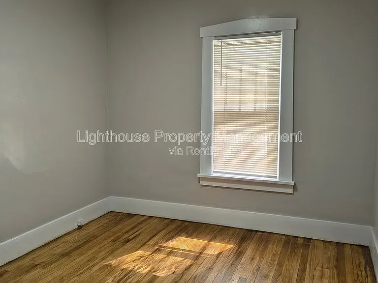 3040 Temple St — Photo 8